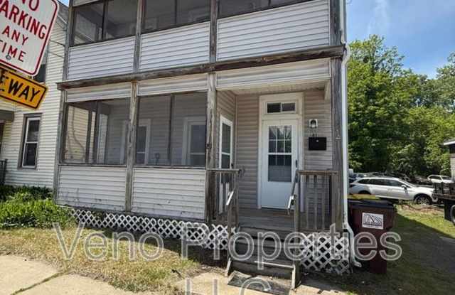 81 Bath St