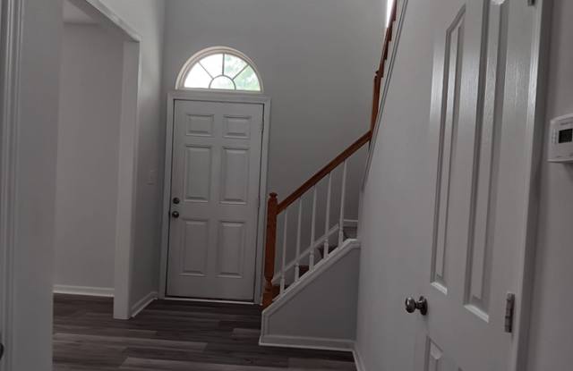 2540 Governors Pointe Court Northeast