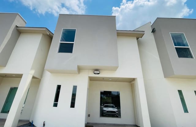 504 Gale Ct