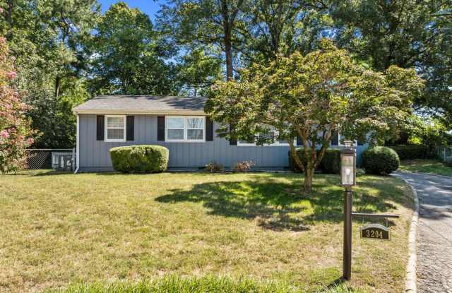 Photo of 3204 Apache Drive