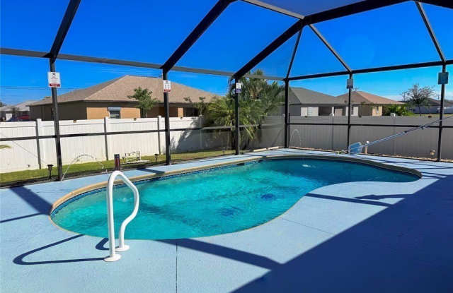 2937 SW 8th Place