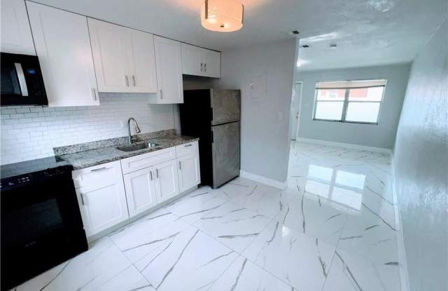 839 NW 14th Way