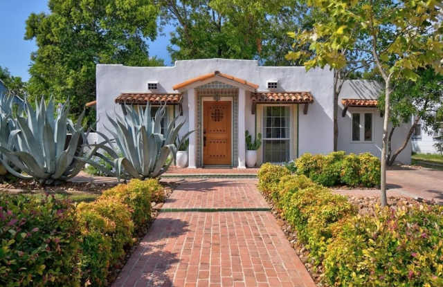 Photo of 409 W Water St