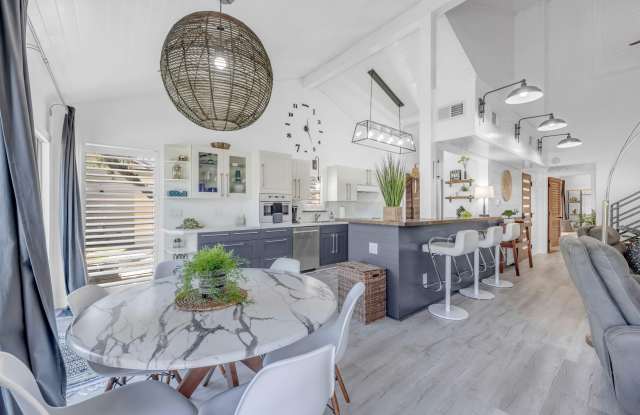 104 Horseshoe Bay Boulevard