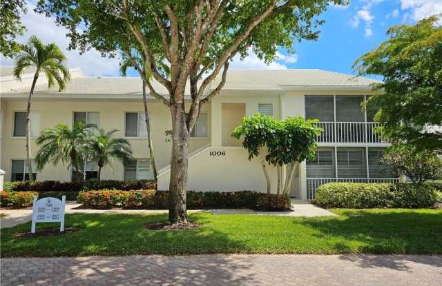 768 Willowbrook DR