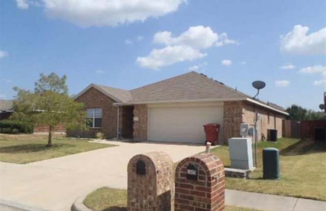 2701 Mockingbird Street