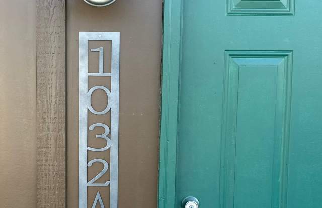 Photo of 1032 S Veterans Memorial Blvd