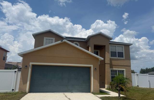 Beautiful and Spacious Home in Poinciana