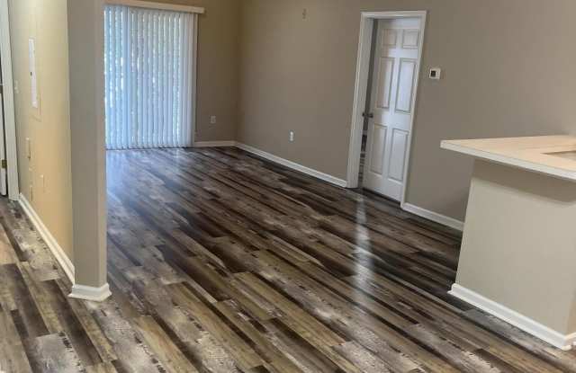 6069 MAGGIES Circle unit: 112