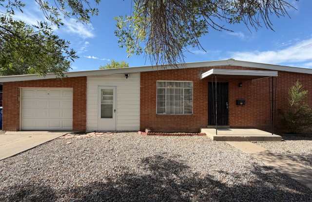 3 Bedroom Single Story Available Near Comanche Rd NE & San Mateo Blvd NE!