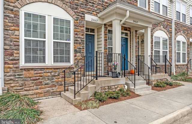 Photo of 24667 BYRNE MEADOW Square