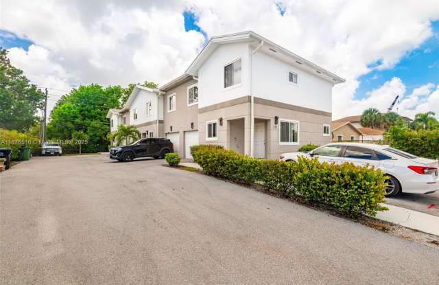 Photo of 811 NW 3rd Ave