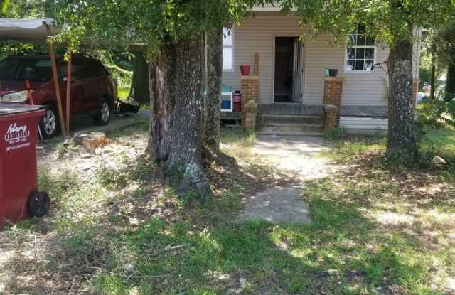 Photo of Charming 2BR House in Crestview
