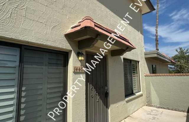 14405 N Boxwood Ln