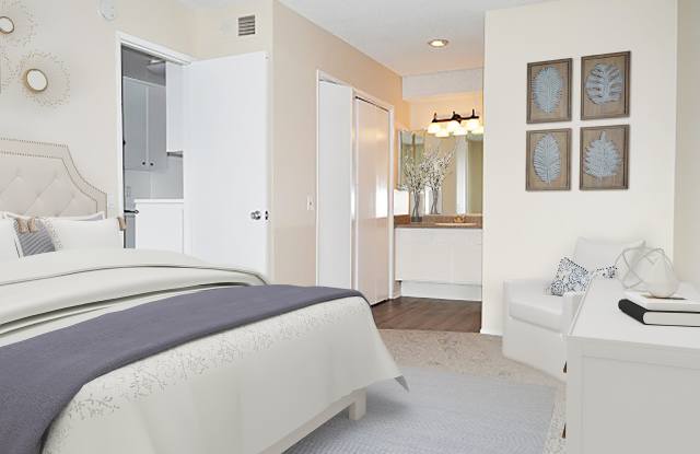 Los Feliz Summit Apartments