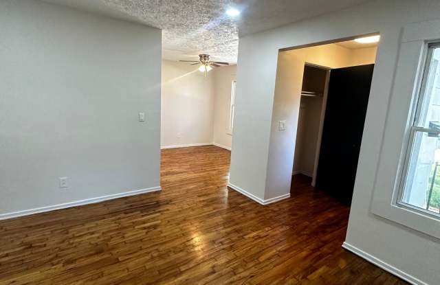 1729 West 12th Street