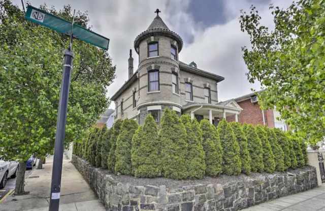 7722 BROADWAY