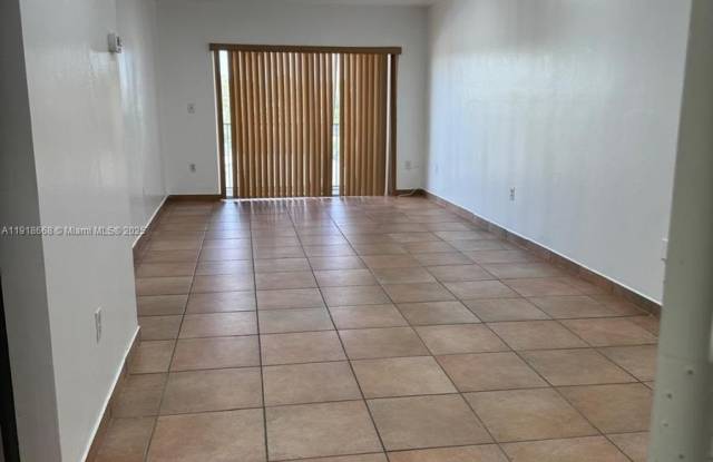 Photo of 5731 NW 37th St