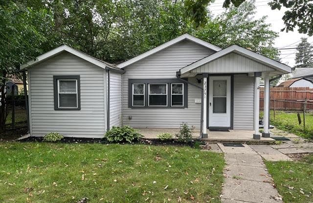 23751 VANCE Avenue - 23751 Vance Avenue, Hazel Park, MI 48030