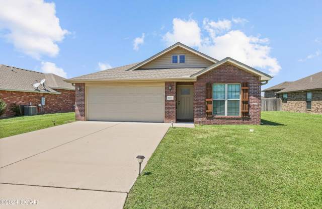 4617 W 27th Place