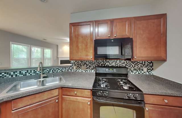 3258 Welmingham Dr SW