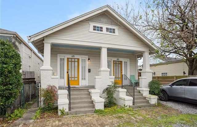 615 BELLECASTLE Street
