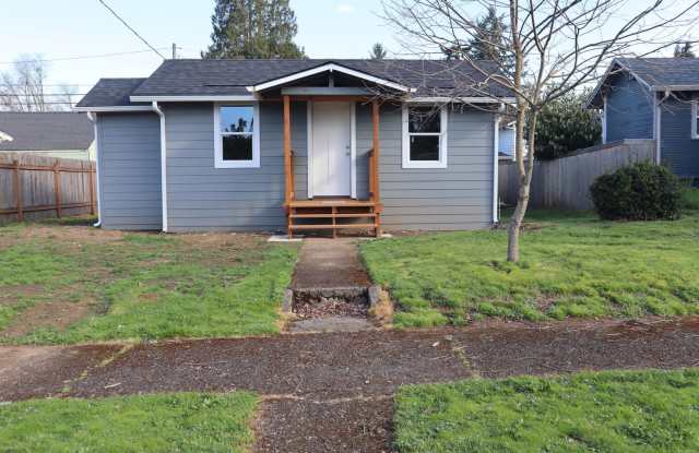 Remodeled Lincoln Neighborhood Bungalow For Rent - 318 NW 40th St - 318 Northwest 40th Street, Vancouver, WA 98660
