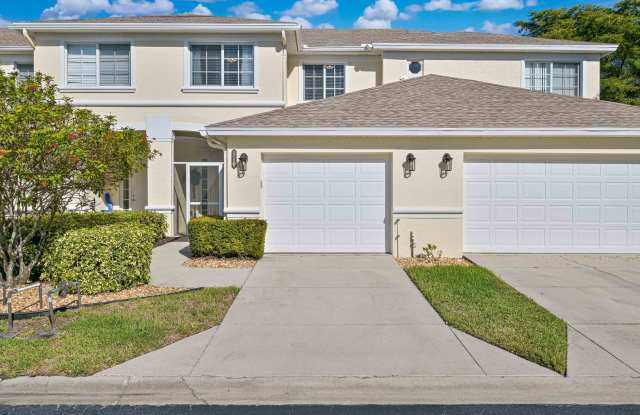 NOW AVAILABLE - Cozy Townhome w/ 1 Car Garage in Fort Myers!