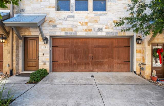 Photo of 1217 Highknoll Lane