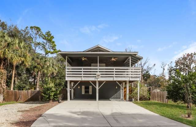 Photo of 1209 Northeast 6th Court