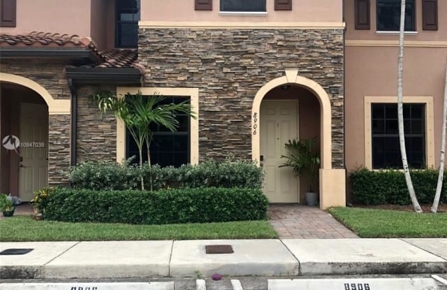 8906 W 35th Way - 8906 West 35th Way, Hialeah, FL 33018