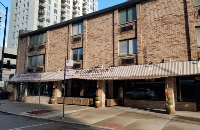 163 W Division Ct - 163 W Division St, Chicago, IL 60610