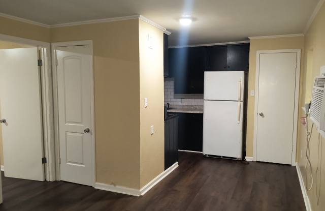 1918 West 14th Avenue