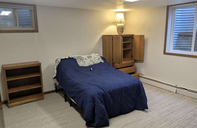 1940 Larkspur Drive Furnished