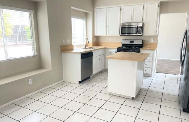 Holiday Move In Special!!