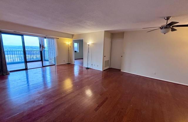 5901 MOUNT EAGLE Drive unit: 1009