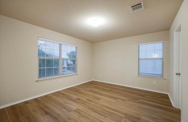 185 Hometown Pkwy
