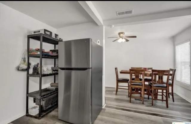 214 South Saunders Street