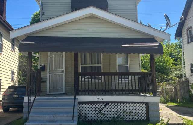 3bd Single Cash Pay/Section 8