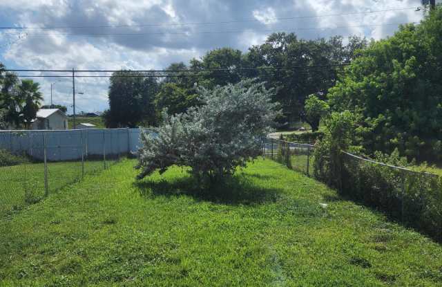 304 North 61st Terrace