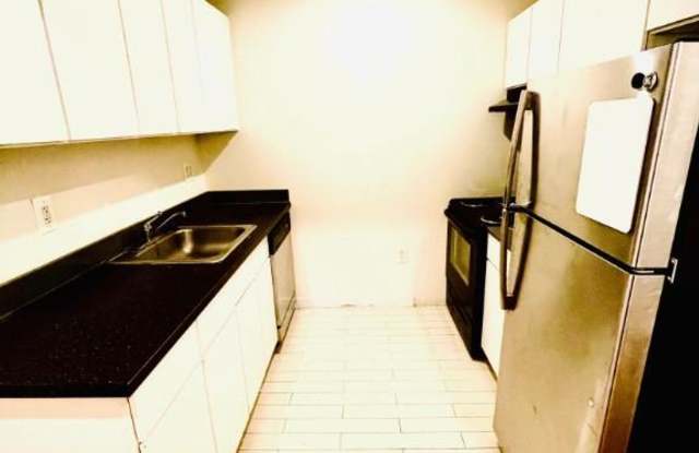 924 Metropolitan Avenue