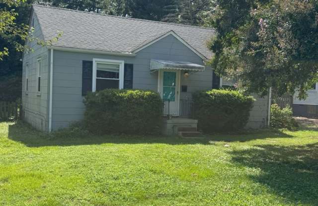 Near West End 3 bed Rancher ready for you!