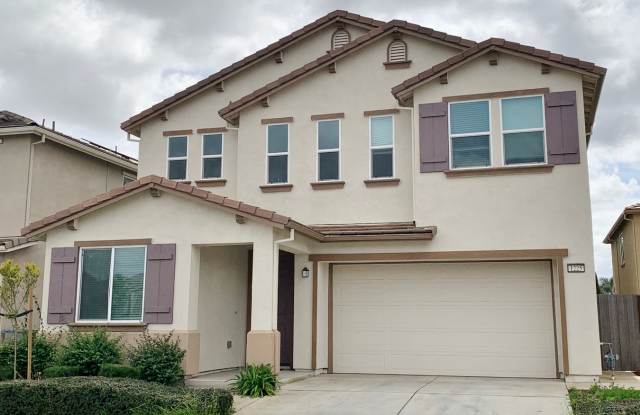4 Bedroom 3 Bath in Hollister with MOVE IN SPECIAL - 1225 Rosales Lane, San Benito County, CA 95023