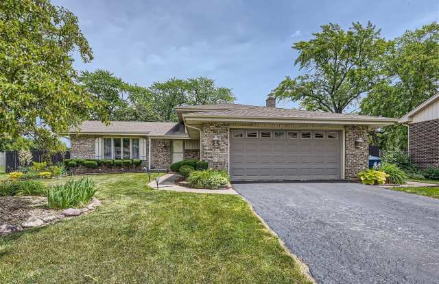 823 River Forest Court