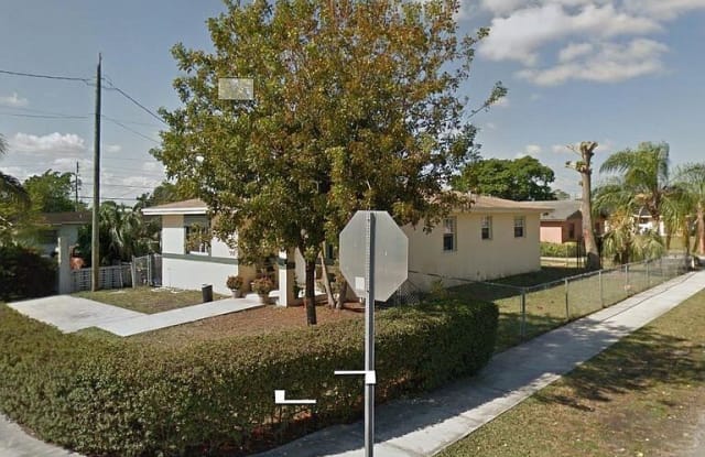 1430 NW 5th Ave - 1430 Northwest 5th Avenue, Florida City, FL 33034