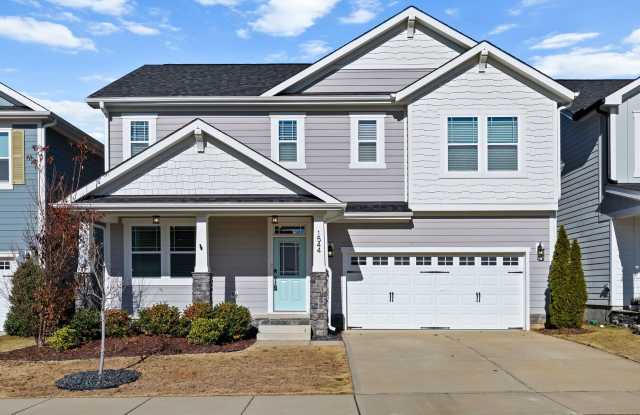 Photo of **Beautiful Wendell Home 3/2.5 W/ Fenced in Yard**