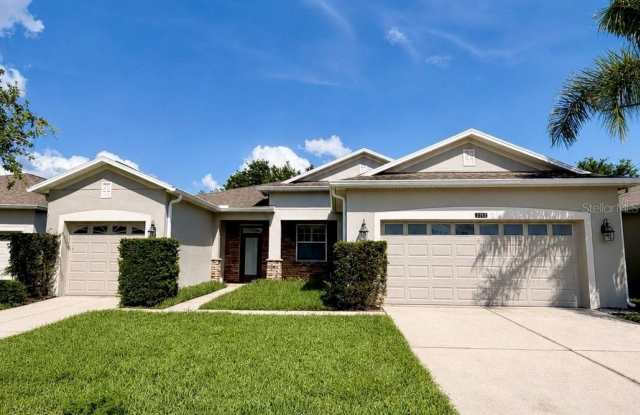 2347 CROSSTON CIRCLE