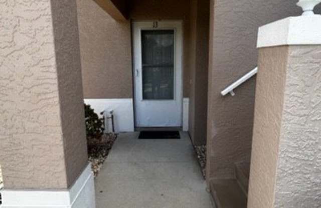 28 Cosmopolitan Drive unit: 13