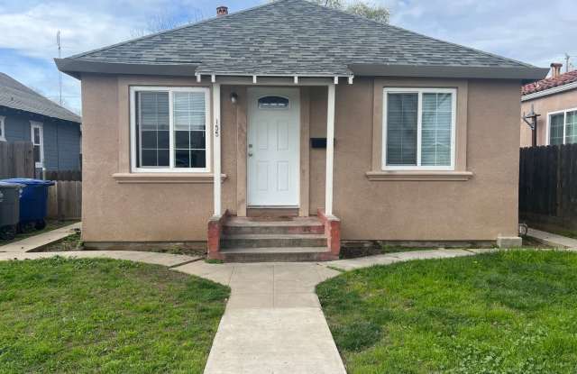 Perfect Starter Home - 155 6th Street, Gustine, CA 95322