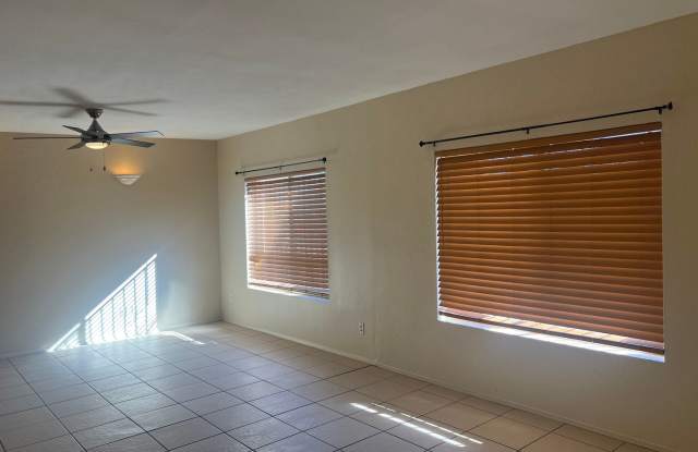 3 Bedroom/ 2 Bath Home Near Mission  Valencia